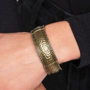 Paparazzi Jewelry Accessories - Textile Tenor - Brass Bracelet - Vintage